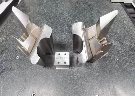 OEM স্বয়ংচালিত ছাঁচ সন্নিবেশ উপাদান প্লাস্টিক ইনজেকশন ছাঁচনির্মাণ সন্নিবেশ